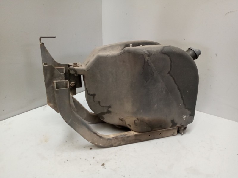 Recambio de deposito adblue para daf cf 65 referencia OEM IAM 1409393  