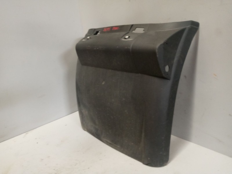 Recambio de guardabarros trasero izquierdo para daf serie xf106.xxx referencia OEM IAM   DELANTERO