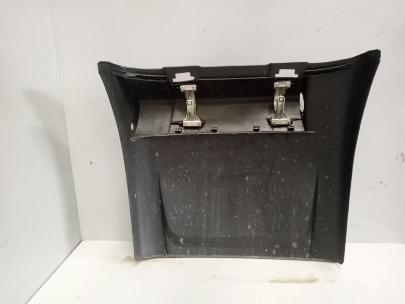 Recambio de guardabarros trasero izquierdo para daf serie xf106.xxx referencia OEM IAM   DELANTERO