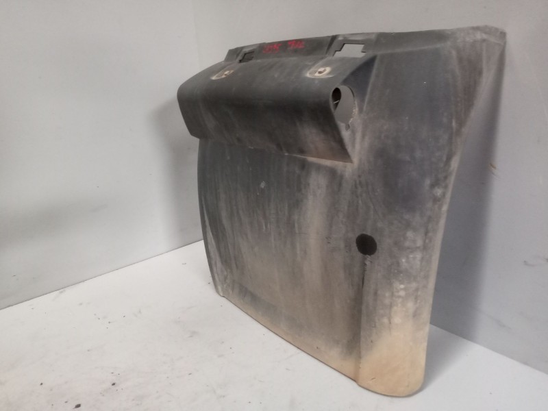 Recambio de guardabarros trasero derecho para daf serie xf106.xxx referencia OEM IAM   DELANTERO