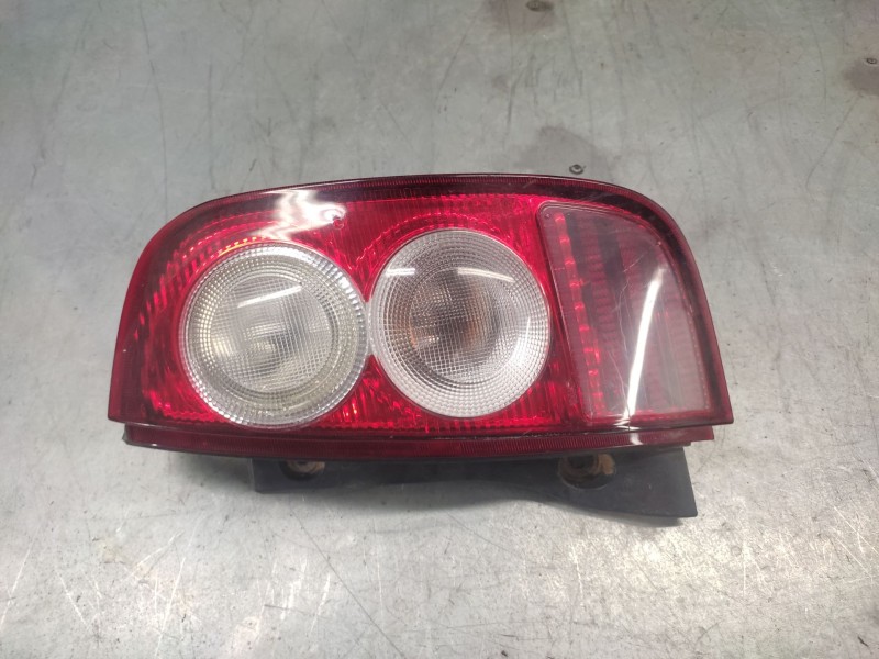 Recambio de piloto trasero derecho para nissan micra (k12e) acenta referencia OEM IAM   