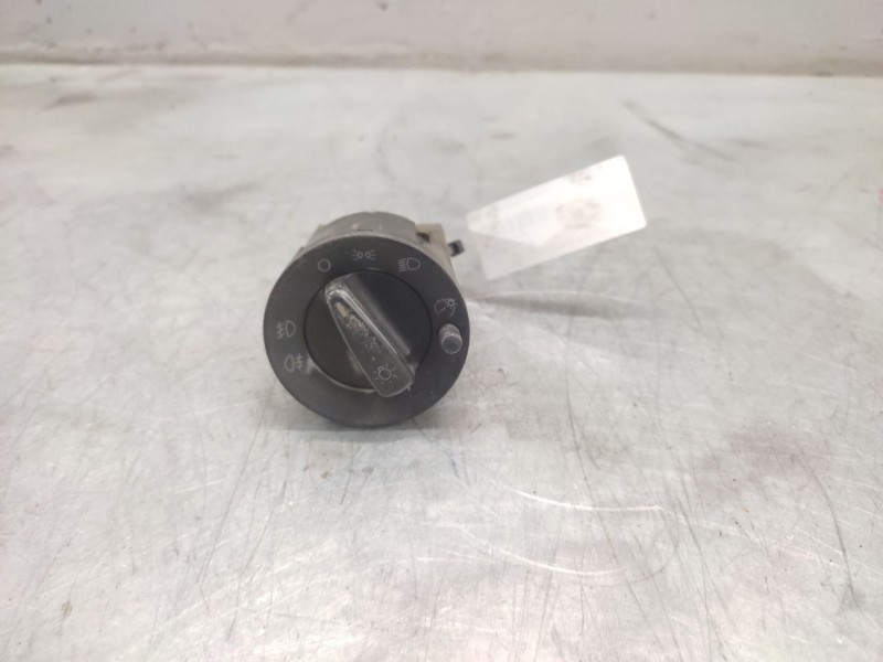 Recambio de mando luces para skoda octavia i (1u2) 1.9 tdi referencia OEM IAM 3B0941531A  