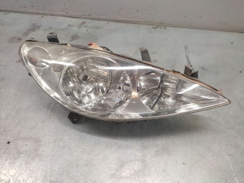 Recambio de faro izquierdo para peugeot 307 break / sw (s1) sw referencia OEM IAM   