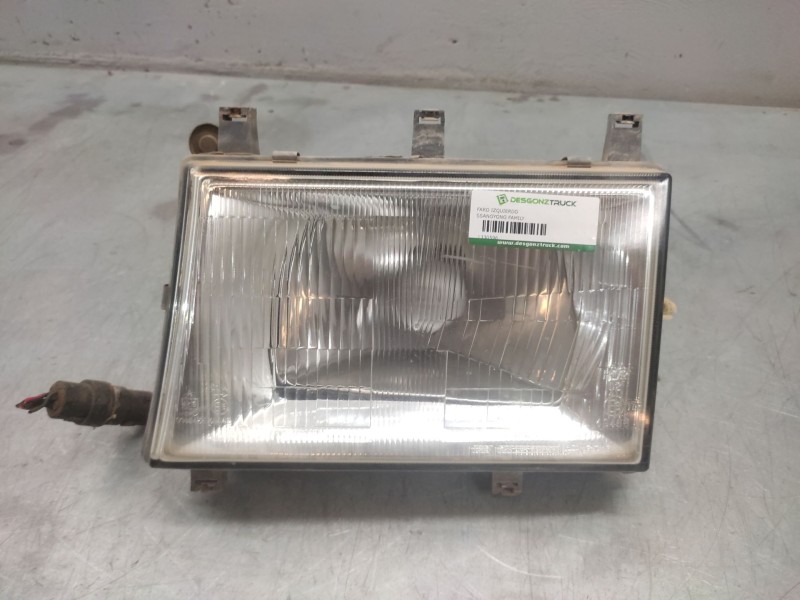 Recambio de faro izquierdo para ssangyong family 2.5 d referencia OEM IAM   