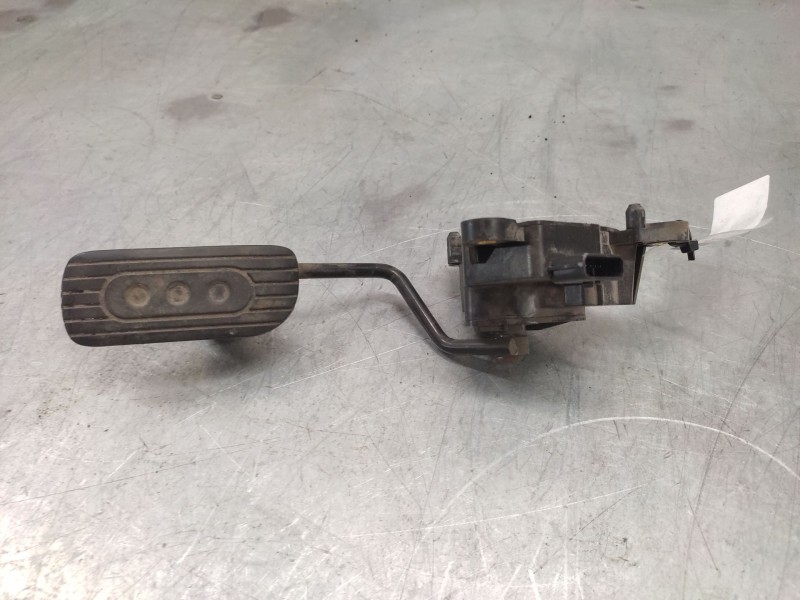 Recambio de potenciometro pedal para nissan micra (k12e) acenta referencia OEM IAM 18002AX700  6 PINS