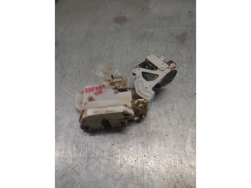 Recambio de cerradura puerta trasera derecha para mitsubishi pajero -- referencia OEM IAM   