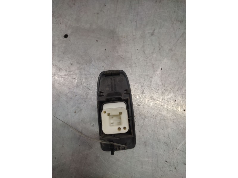 Recambio de mando elevalunas trasero izquierdo para mitsubishi pajero -- referencia OEM IAM MR445659  