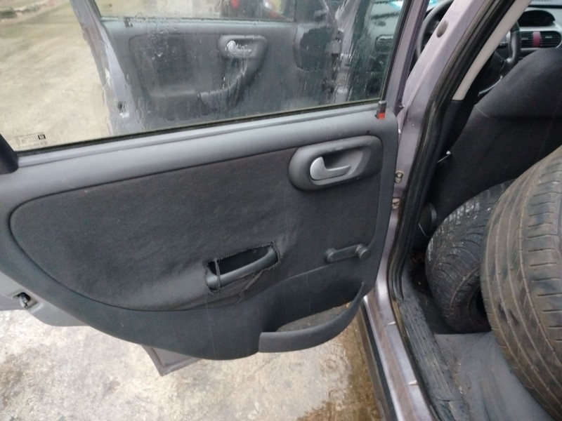 opel corsa c del año 2005