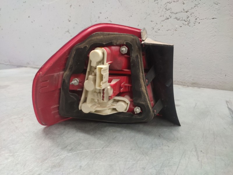 Recambio de piloto trasero derecho para bmw serie 3 berlina (e90) 320d referencia OEM IAM   
