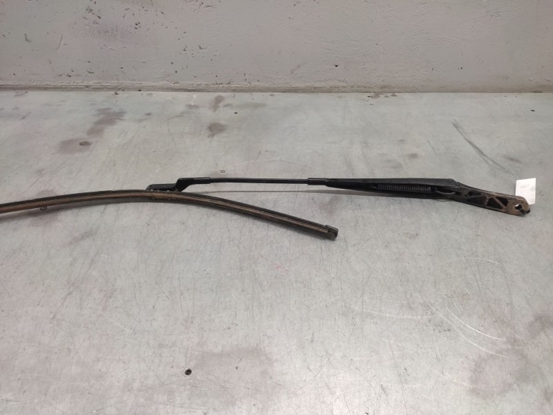 Recambio de brazo limpia delantero izquierdo para volkswagen caddy ka/kb (2k) furg. referencia OEM IAM   
