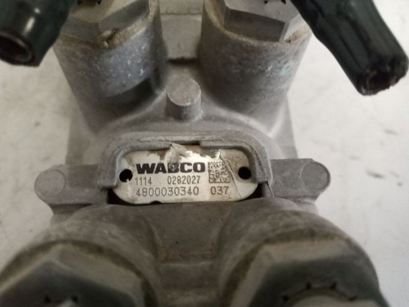 Recambio de valvula aire para daf serie xf106.xxx referencia OEM IAM 4800030340 VALVULA TRASMISOR DE FRENO 