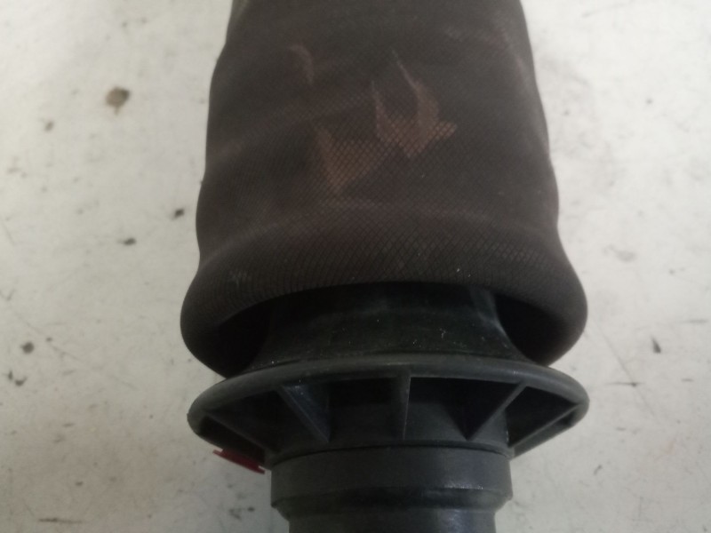 Recambio de amortiguador trasero derecho cabina para scania 4 - series 124 l/420 referencia OEM IAM   