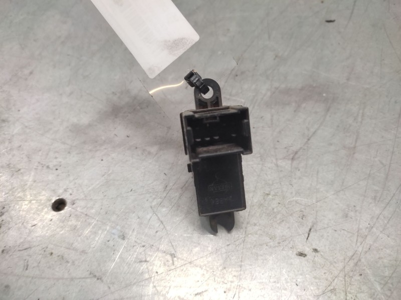 Recambio de mando elevalunas delantero derecho para nissan primera berlina (p12) acenta referencia OEM IAM 25411AV600  7 PINS