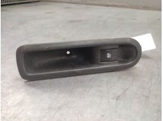 Recambio de mando elevalunas trasero derecho para renault scenic ii 1.5 dci diesel referencia OEM IAM   