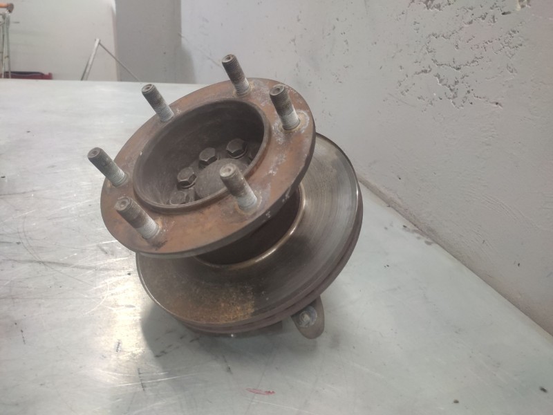 Recambio de mangueta delantera izquierda para iveco daily iv caja/chasis 70c17, 70c17 /p referencia OEM IAM   