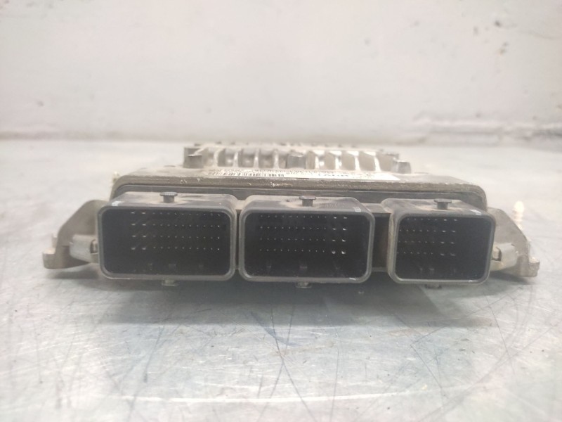 Recambio de centralita motor uce para ford focus berlina (cap) ghia referencia OEM IAM 5M5112A650MB  