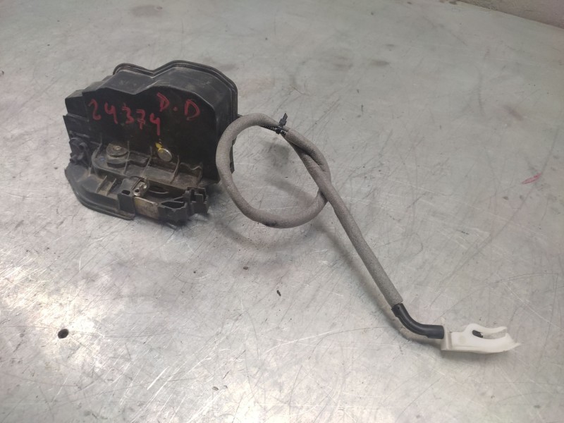 Recambio de cerradura puerta delantera derecha para bmw serie 3 berlina (e90) 320d referencia OEM IAM 7167068  