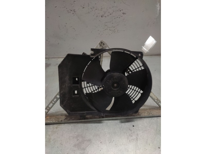 Recambio de electroventilador para ssangyong rexton 290 referencia OEM IAM 8821008120  