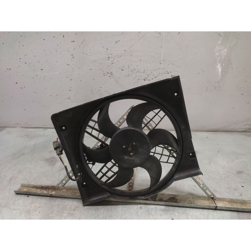 Recambio de electroventilador para bmw serie 3 berlina (e46) 2.0 16v diesel cat referencia OEM IAM 7786009  