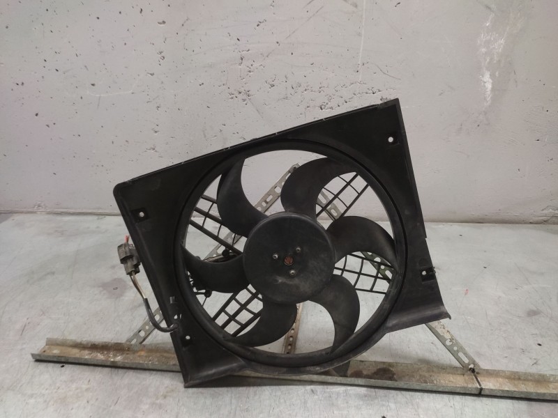 Recambio de electroventilador para bmw serie 3 berlina (e46) 2.0 16v diesel cat referencia OEM IAM 7786009  