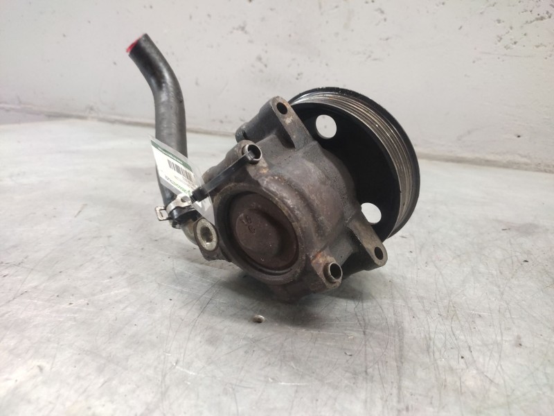 Recambio de bomba servodireccion para ford ka (ccq) básico referencia OEM IAM XS6E3A733AC  