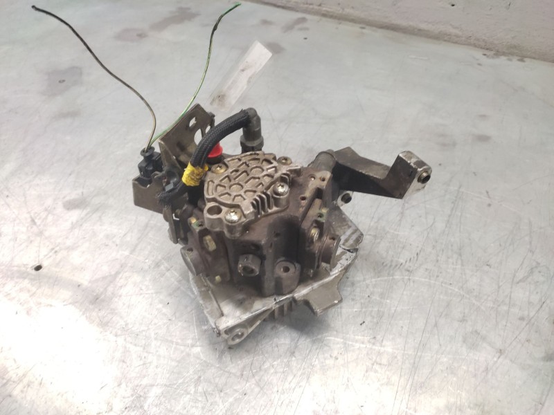 Recambio de bomba inyeccion para ford focus c-max (cap) ambiente (d) referencia OEM IAM 0445010102  9656300380