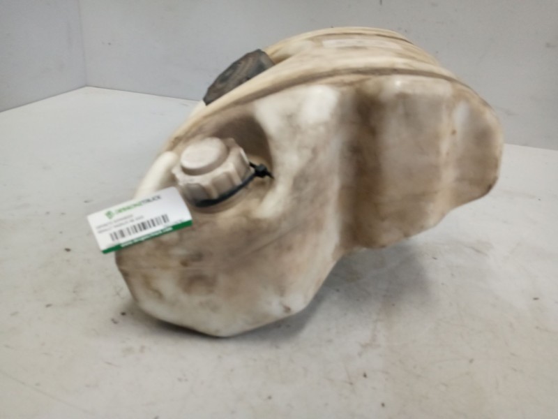 Recambio de deposito expansion para renault magnum ab 2005 referencia OEM IAM 7421239787  