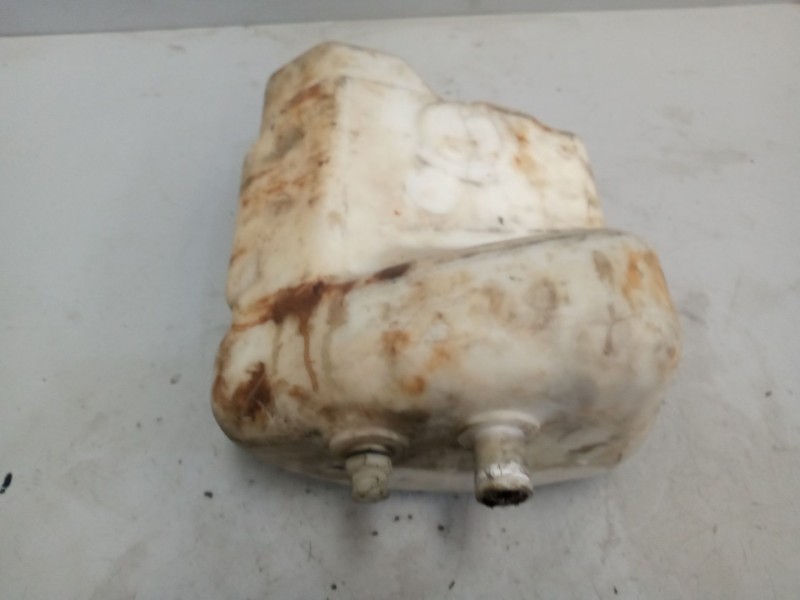 Recambio de deposito expansion para renault magnum ab 2005 referencia OEM IAM 7421239787  