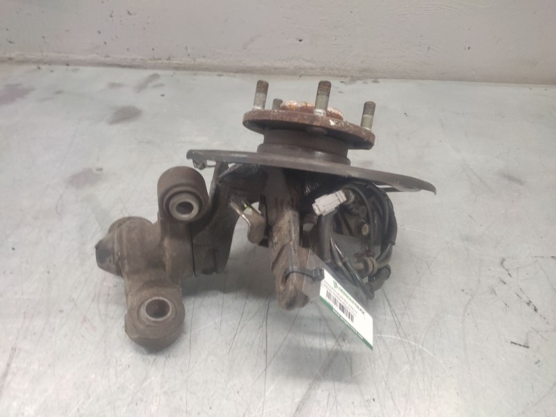 Recambio de mangueta delantera derecha para nissan primera berlina (p12) acenta referencia OEM IAM   