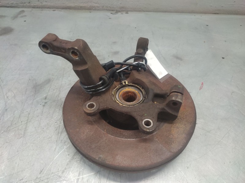 Recambio de mangueta delantera derecha para nissan micra (k12e) acenta referencia OEM IAM   