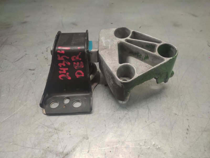 Recambio de soporte motor derecho para renault scenic ii 1.5 dci diesel referencia OEM IAM   