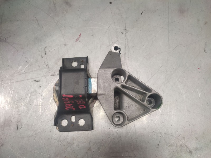 Recambio de soporte motor derecho para renault scenic ii 1.5 dci diesel referencia OEM IAM   