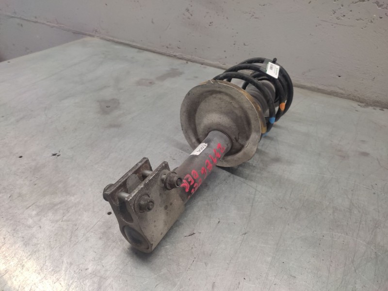 Recambio de amortiguador delantero derecho para peugeot 307 (s1) xr clim plus referencia OEM IAM   