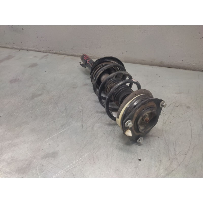 Recambio de amortiguador delantero derecho para renault scenic ii 1.5 dci diesel referencia OEM IAM 8200311204  