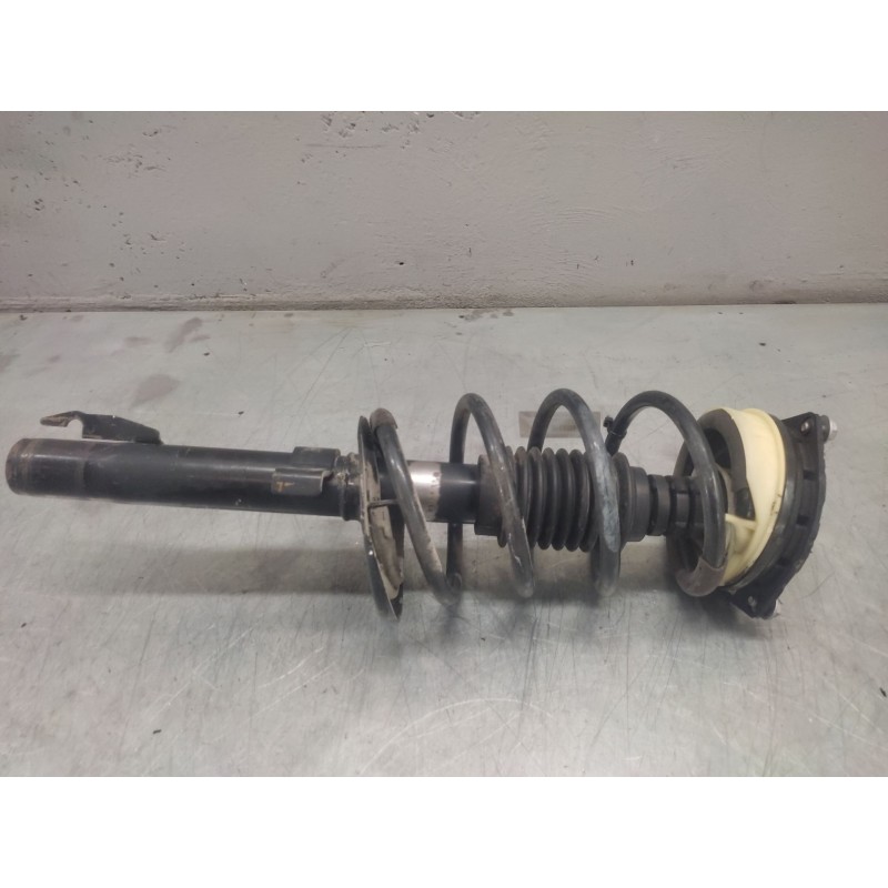 Recambio de amortiguador delantero izquierdo para renault scenic ii 1.5 dci diesel referencia OEM IAM 8200311204  