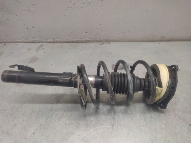 Recambio de amortiguador delantero izquierdo para renault scenic ii 1.5 dci diesel referencia OEM IAM 8200311204  