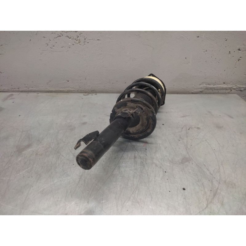 Recambio de amortiguador delantero izquierdo para renault scenic ii 1.5 dci diesel referencia OEM IAM 8200311204  