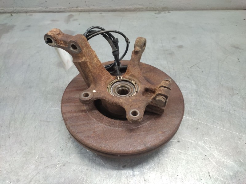 Recambio de mangueta delantera derecha para nissan micra (k12e) acenta referencia OEM IAM   