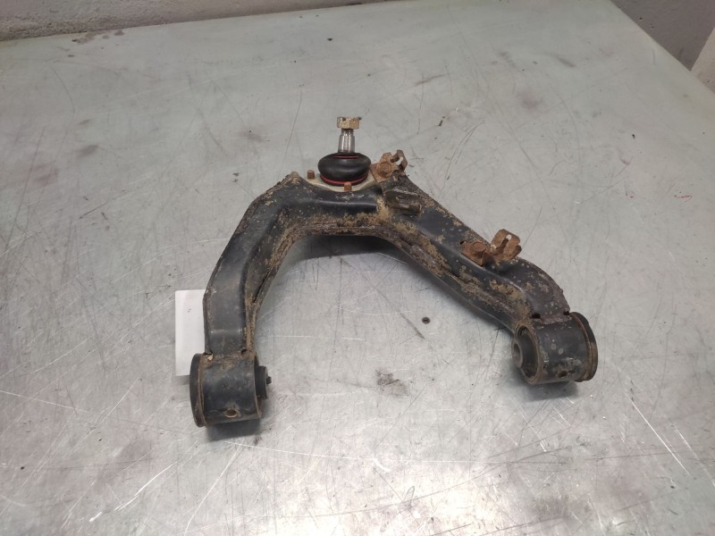 Recambio de brazo suspension superior delantero derecho para mitsubishi pajero -- referencia OEM IAM   