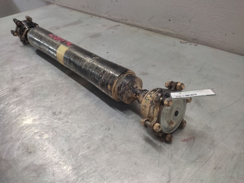 Recambio de transmision central trasera para mitsubishi pajero -- referencia OEM IAM  80 CM 