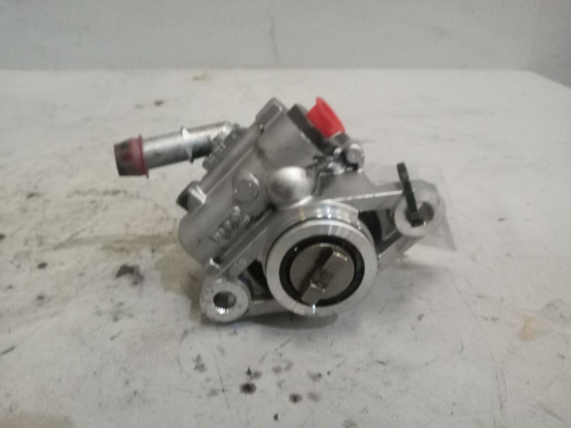 Recambio de bomba servodireccion para iveco daily pr einzelkabine 70 c... radstand 3450 referencia OEM IAM 504243641  7693955604