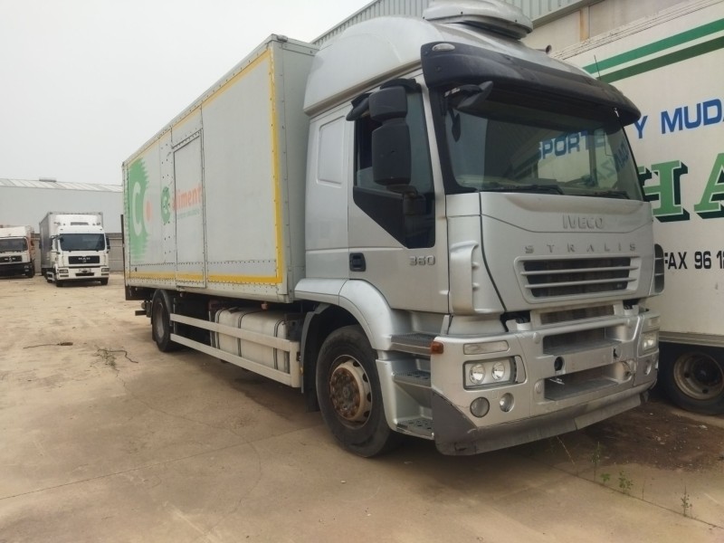 iveco stralis (ad/at) del año 2005