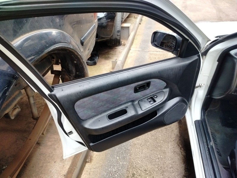 nissan almera i (n15) del año 1999