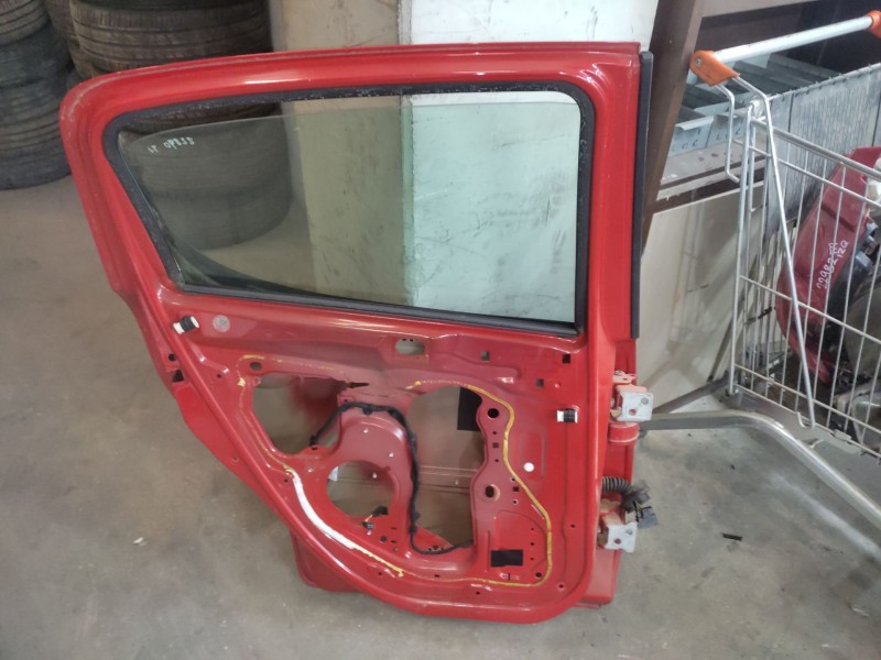Recambio de puerta trasera izquierda para peugeot 207 sport referencia OEM IAM   