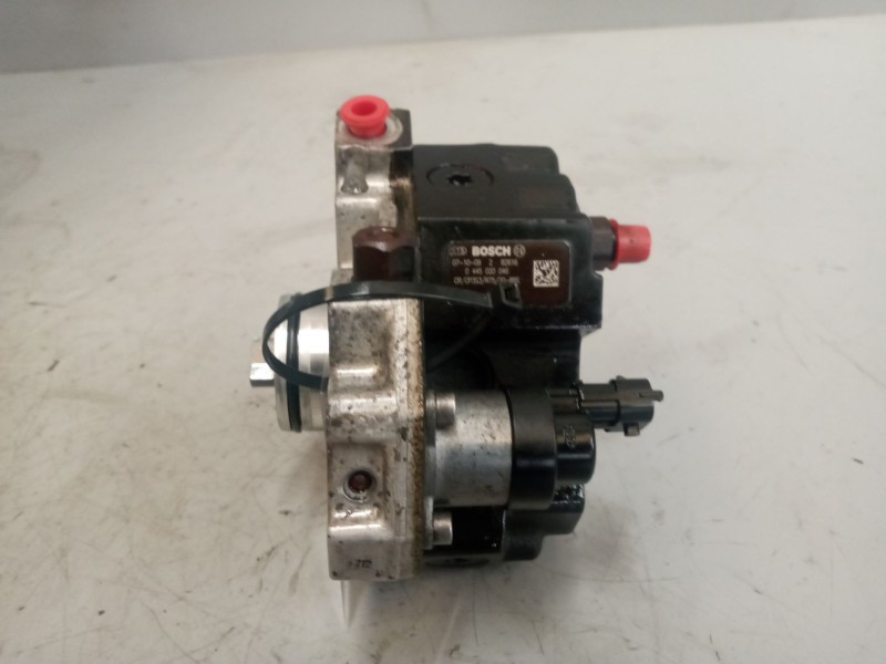Recambio de bomba inyeccion para nissan daily iii caja/chasis 50 c 13 referencia OEM IAM 0445020046  