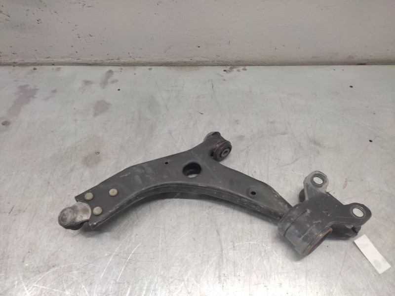 Recambio de brazo suspension inferior delantero derecho para ford focus lim. (cb8) titanium referencia OEM IAM   