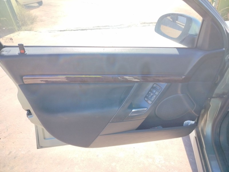 opel vectra c berlina del año 2004