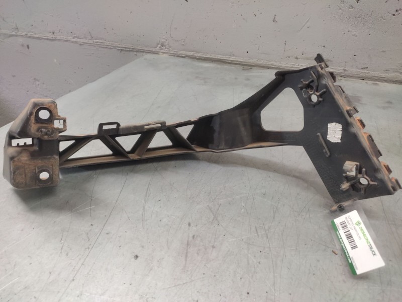 Recambio de soportes paragolpes para peugeot 207 sport referencia OEM IAM 9649679380  