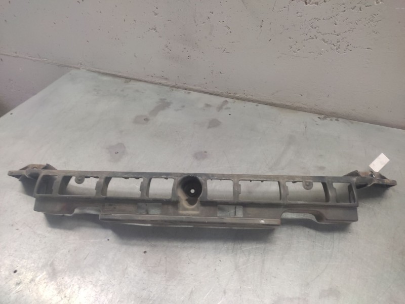 Recambio de soportes paragolpes para peugeot 207 sport referencia OEM IAM 9649681080  TRASERO CENTRAL