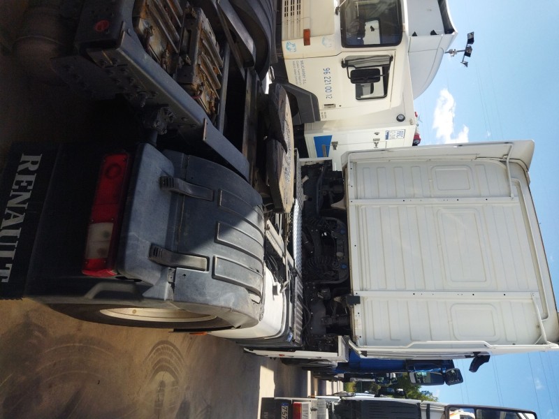 renault magnum ab 2005 del año 2012